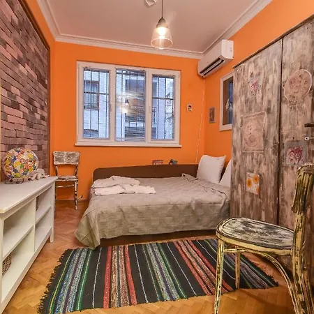 شقة Vintage Spot - Colorful One-bedroom By Flat Mаnager *
