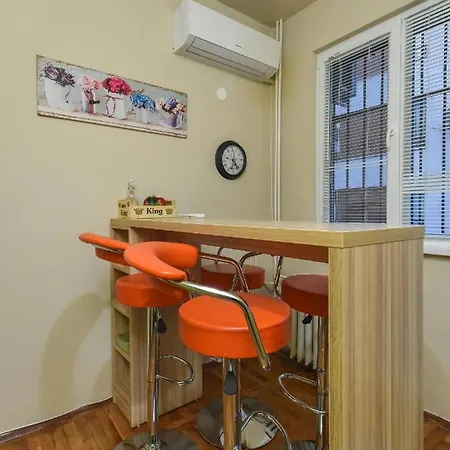 شقة Vintage Spot - Colorful One-bedroom By Flat Mаnager *